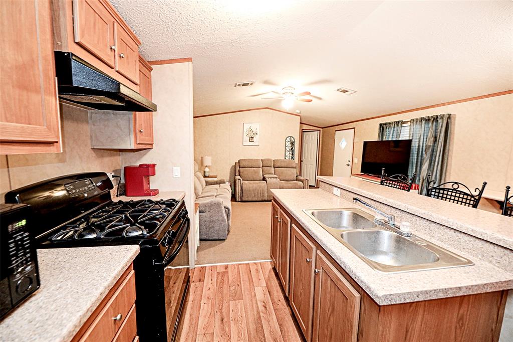 700 Frontier Street Property Photo 16