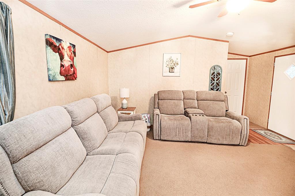 700 Frontier Street Property Photo 22