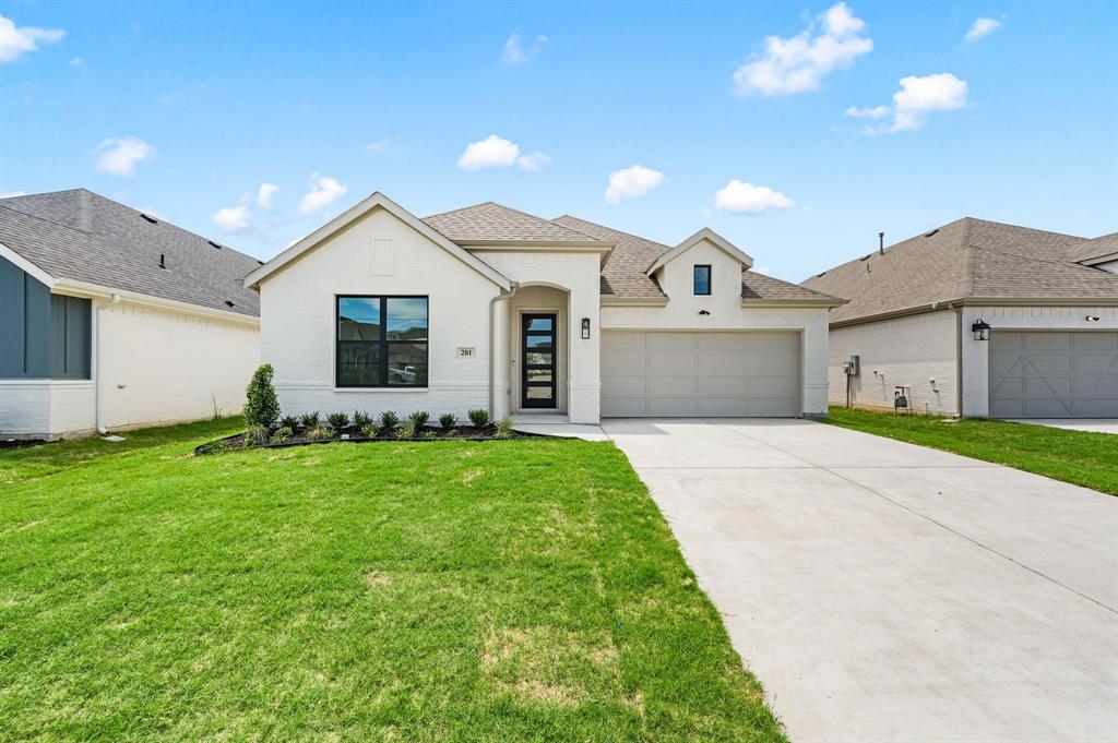 201 Kingfisher Court Property Photo 1