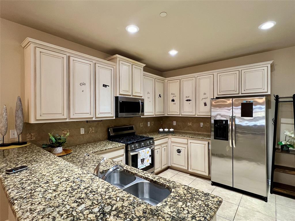 4140 Comanche Drive Property Photo 1