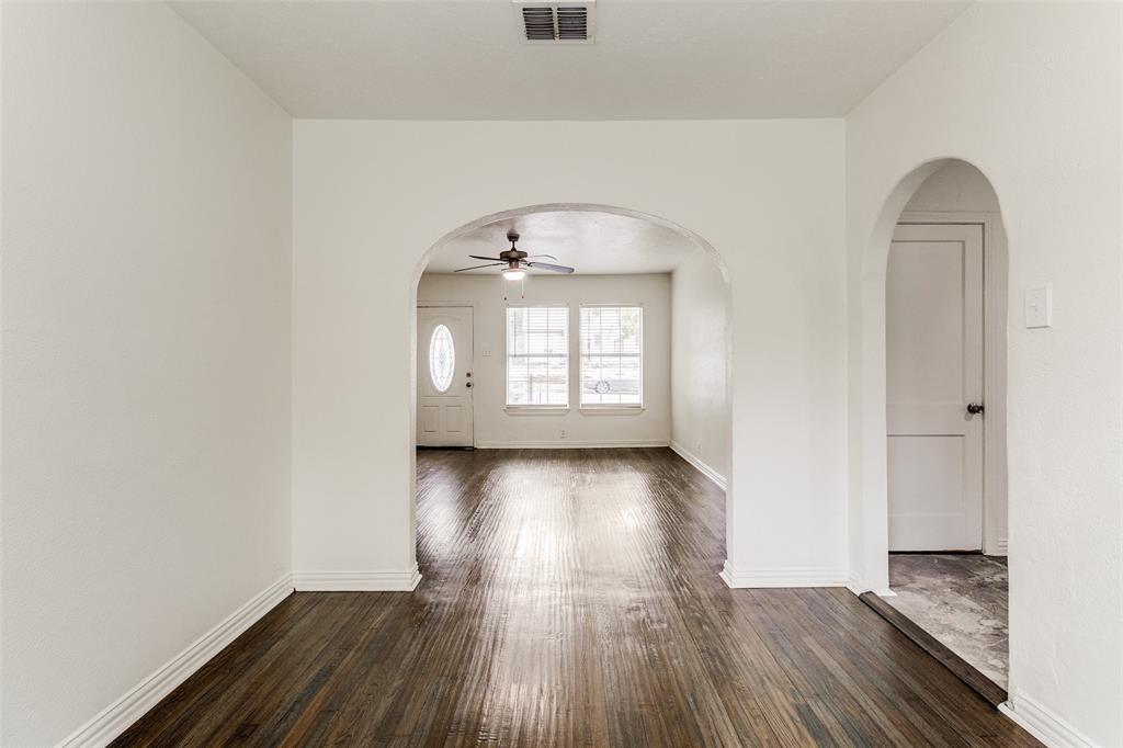 2831 Aster Street Property Photo 8