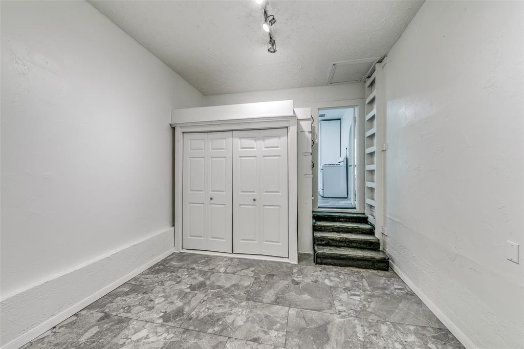 2831 Aster Street Property Photo 17