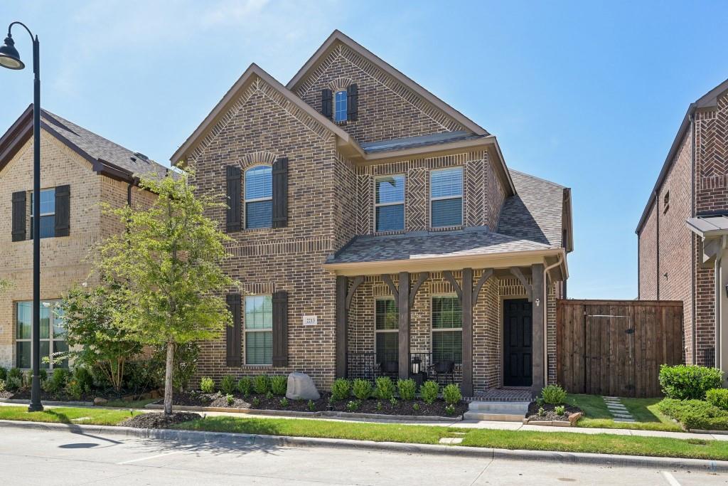 2213 8th Avenue Property Photo 1