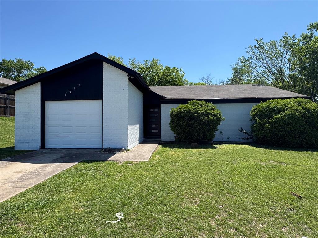 8237 Albert Street Property Photo 1