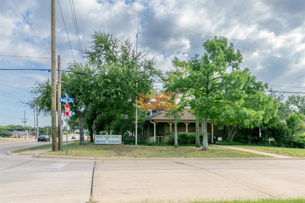 2335 W Green Oaks Boulevard Property Photo 2