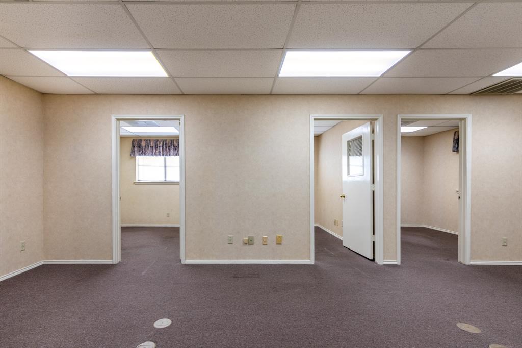 2335 W Green Oaks Boulevard Property Photo 10