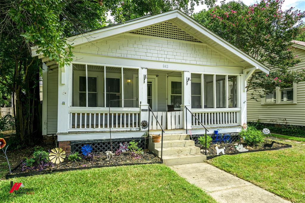 842 Stephenson Street Property Photo 1