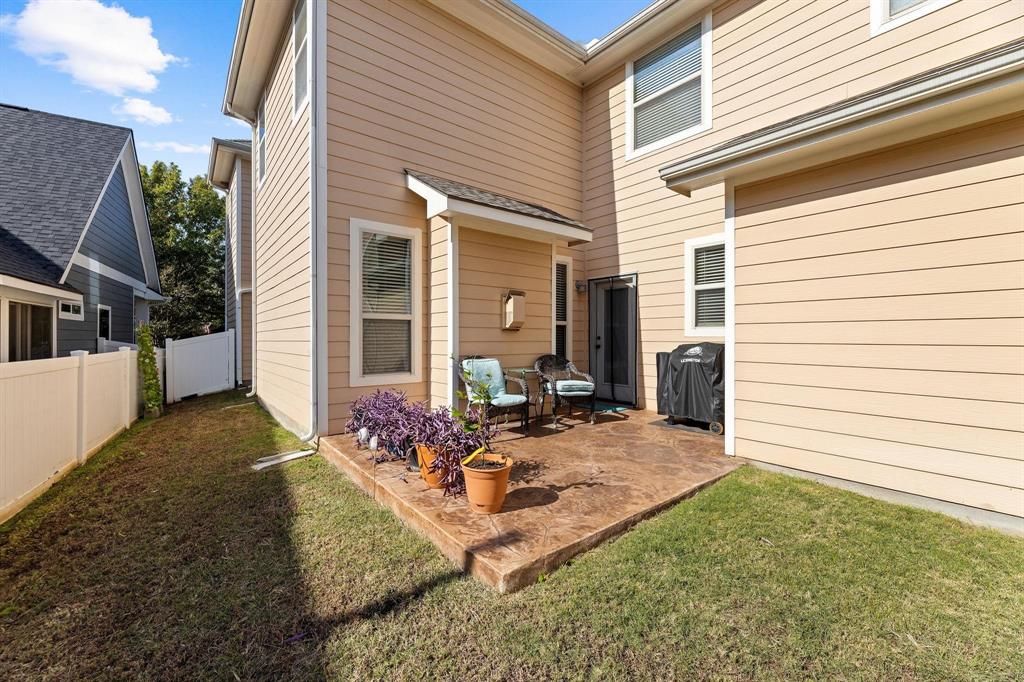 1424 Live Oak Lane Property Photo 8