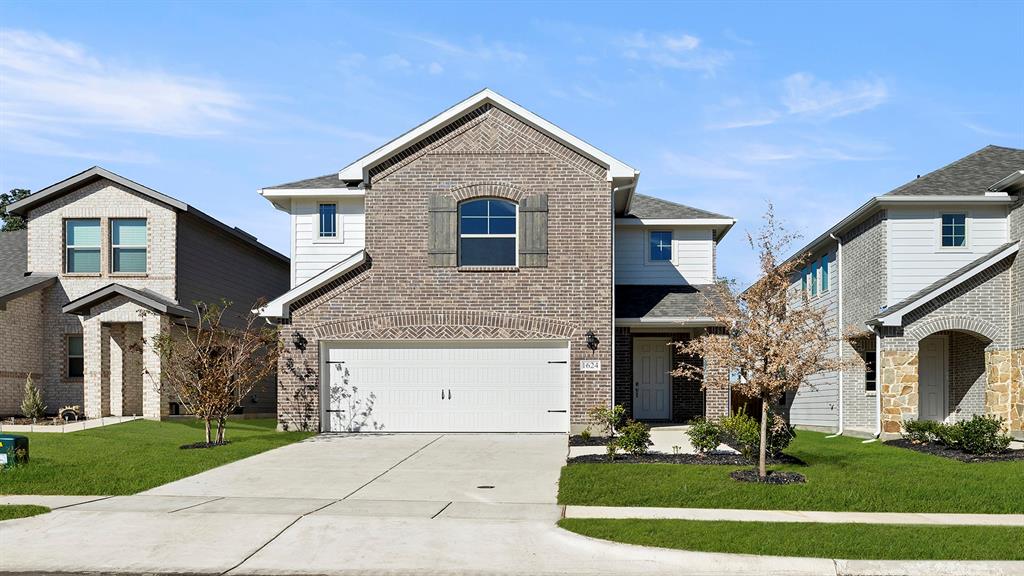 1624 Edgeway Property Photo 1