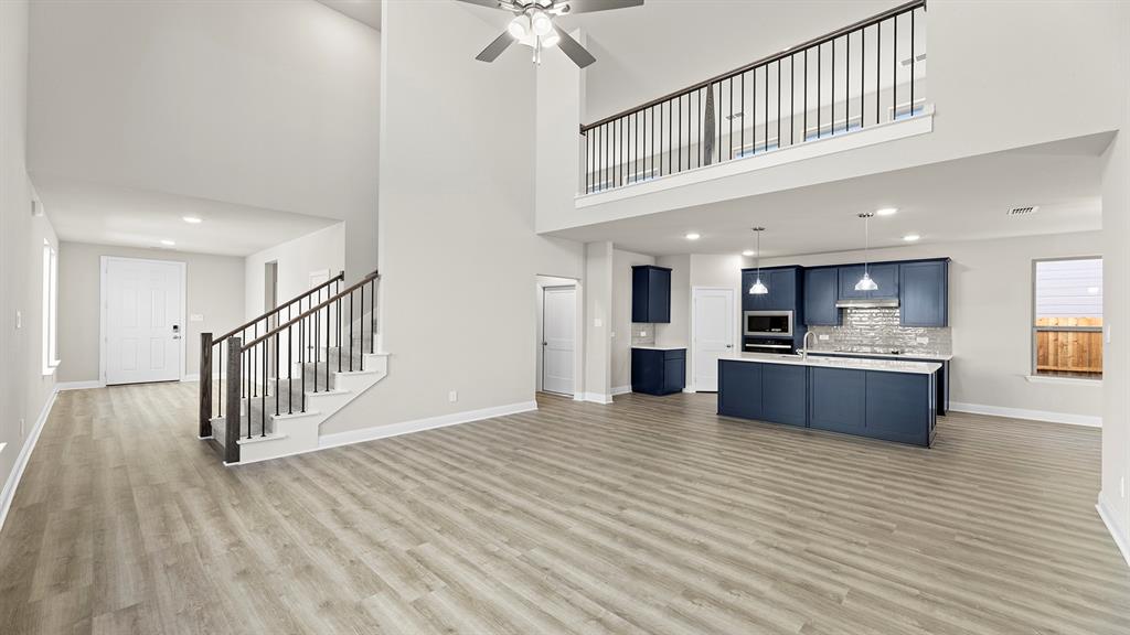 1624 Edgeway Property Photo 3