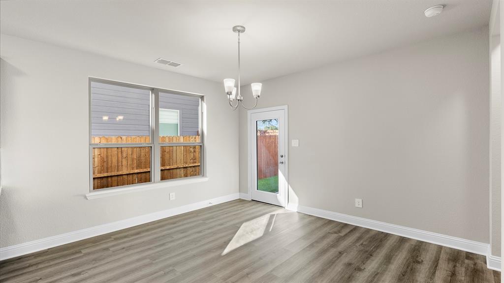 1624 Edgeway Property Photo 9