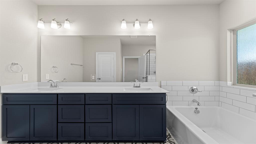 1624 Edgeway Property Photo 13