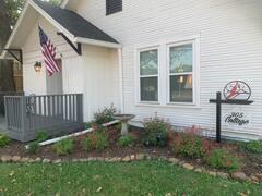 905 N Center Street Property Photo 1