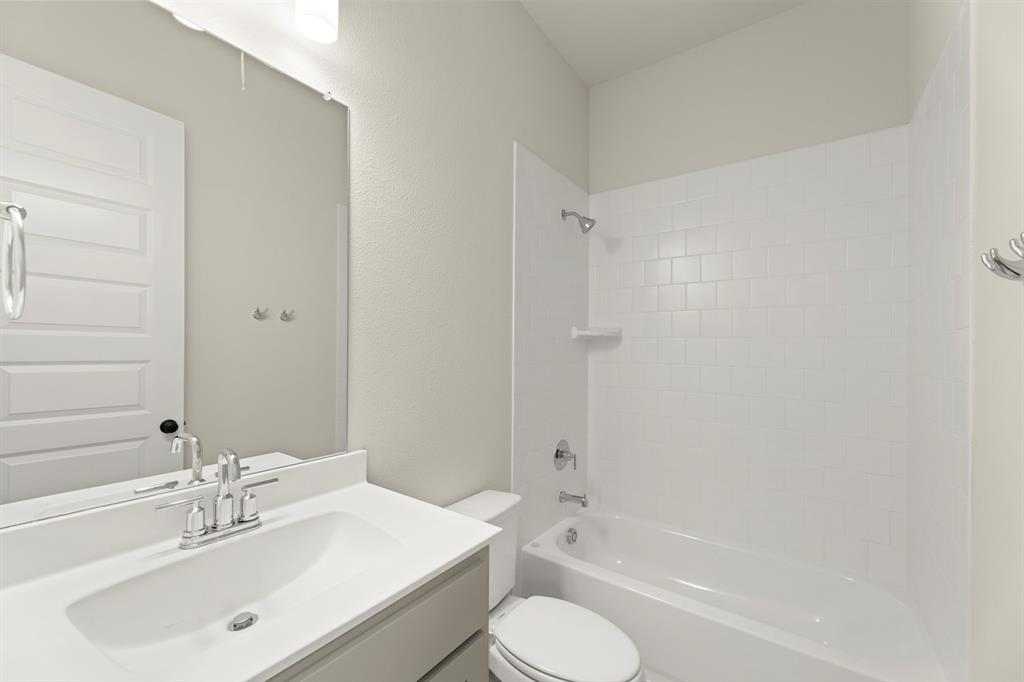 2828 Yampa Drive Property Photo 10