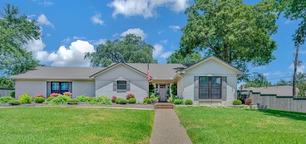 3805 Westchester Drive Property Photo 1