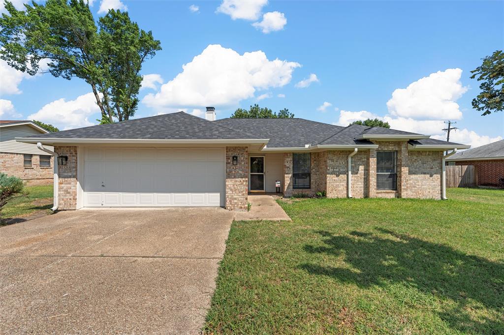 810 Rolling Hills Drive Property Photo 1