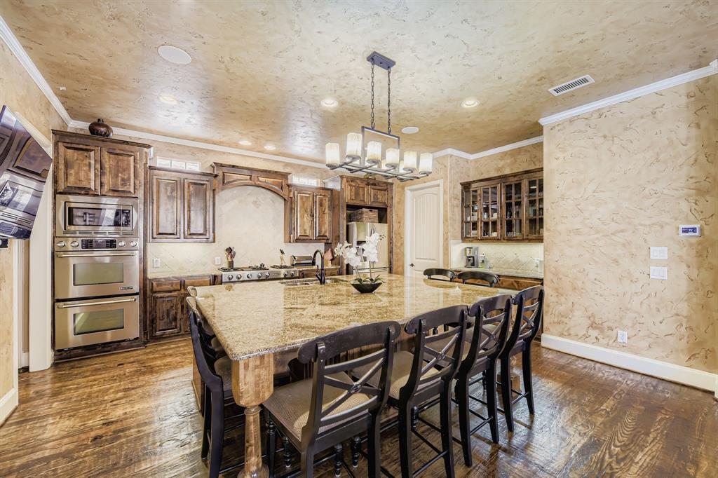 7113 Underwood Drive Property Photo 6