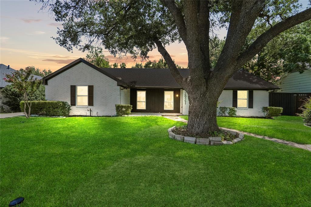 2921 Deep Valley Trail Property Photo 1