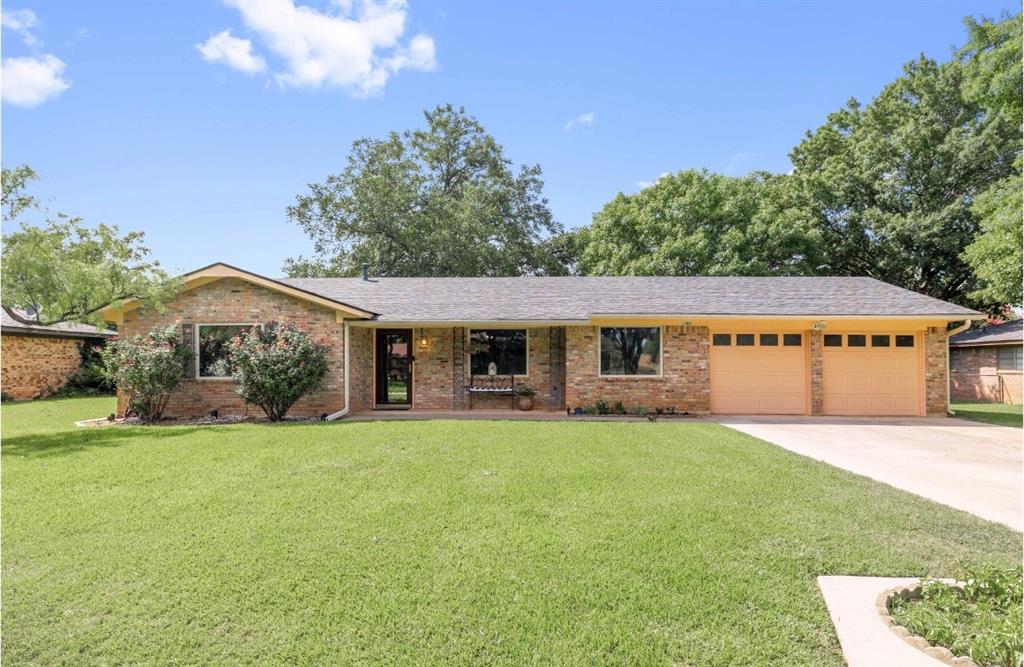 1703 Southgate Drive Property Photo 1