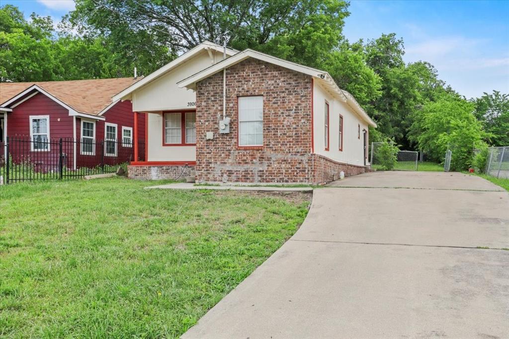 3926 S Denley Drive Property Photo 1