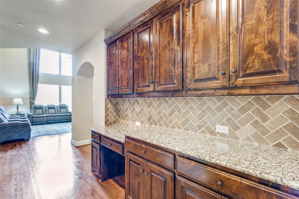 2490 Stonybrook Drive Property Photo 14