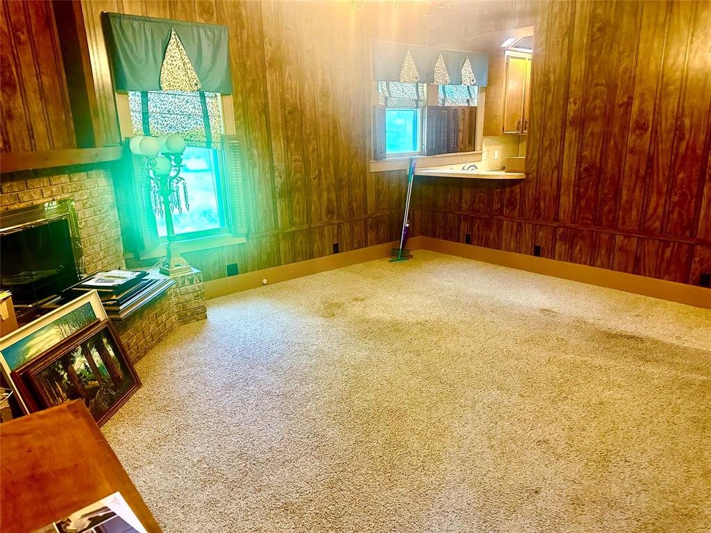 2276 Main Street Property Photo 6