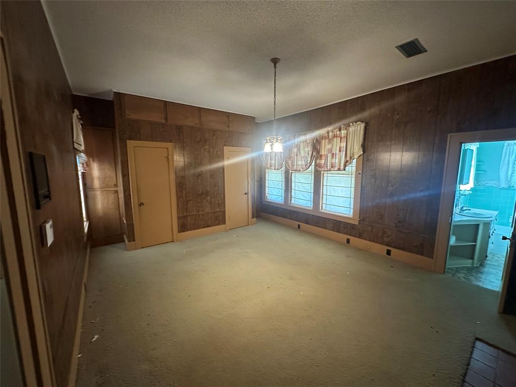 2276 Main Street Property Photo 8