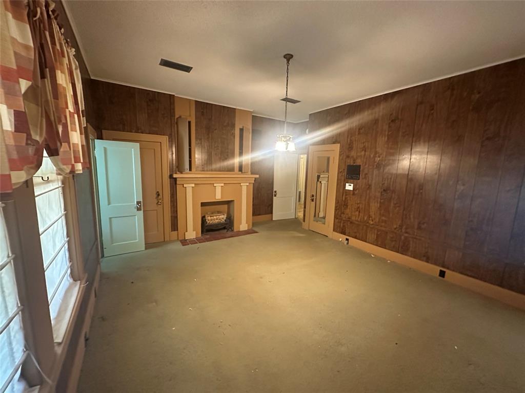 2276 Main Street Property Photo 9