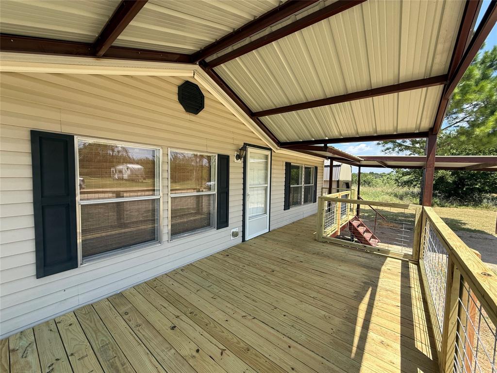 609 Clover Lane Property Photo 1