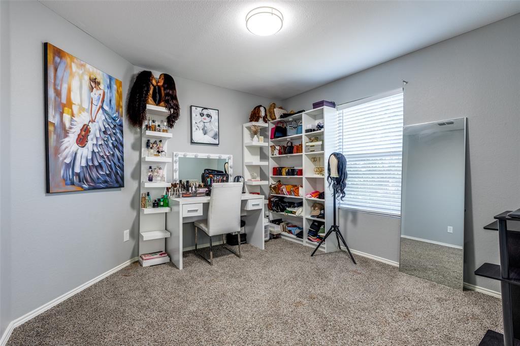2308 Spruce Meadow Lane Property Photo 17