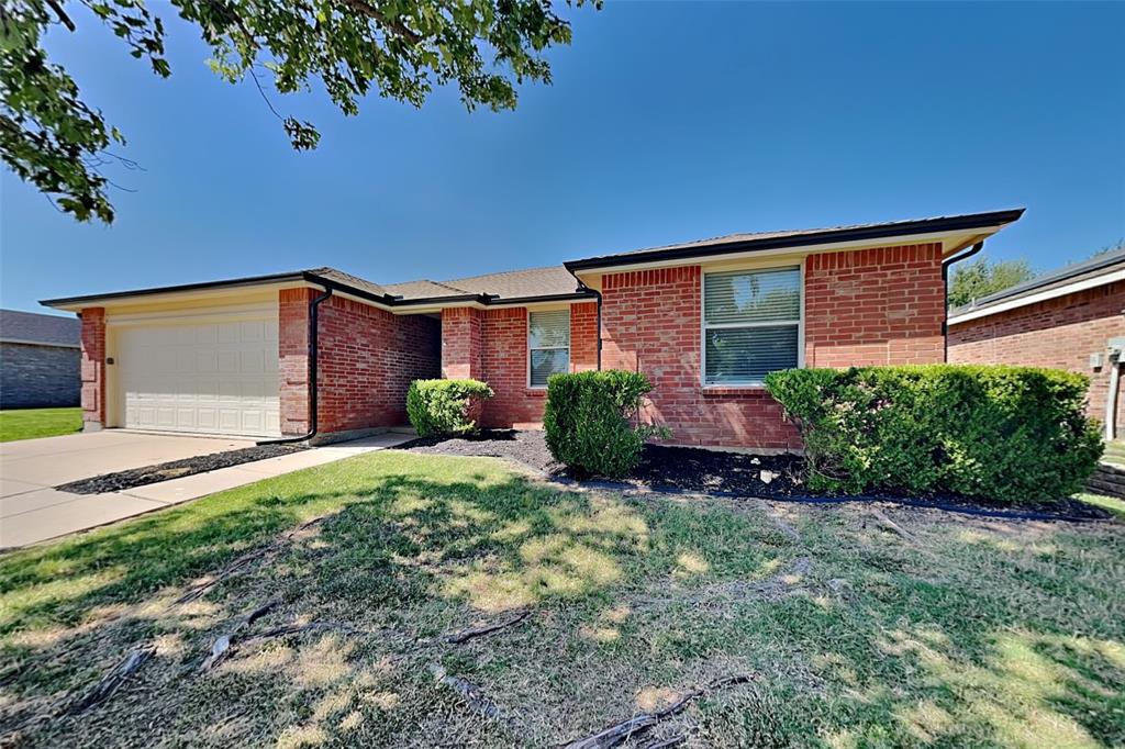 1423 Queen Annes Drive Property Photo 1