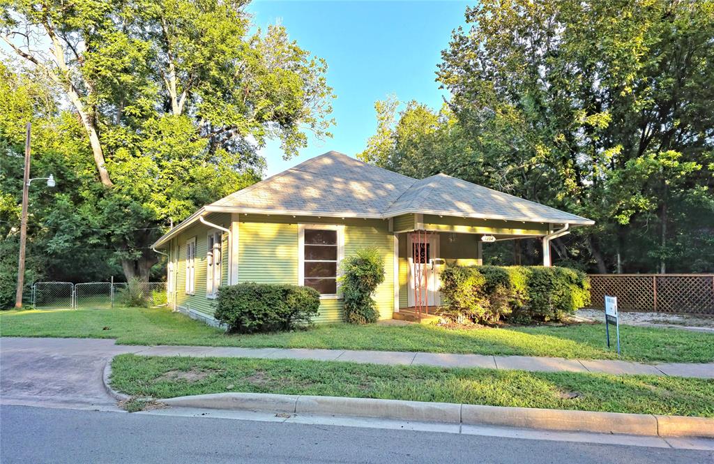1204 N Frances Property Photo 1