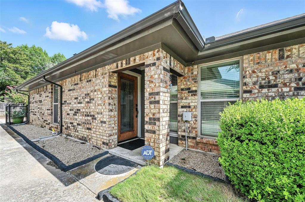 5215 Wild Horse Court Property Photo 1