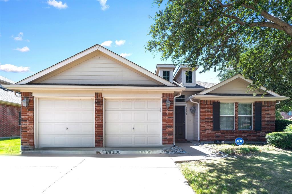 3271 Yeltes Property Photo 1