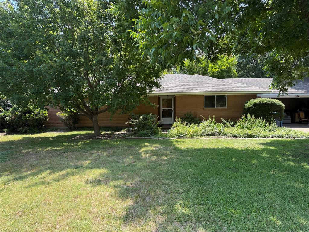 713 Hilltop Circle Property Photo 1