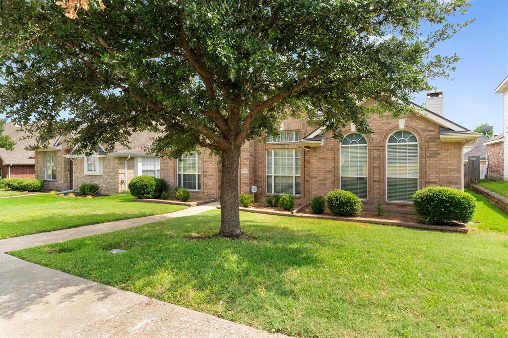 2185 Crestlake Drive Property Photo 1