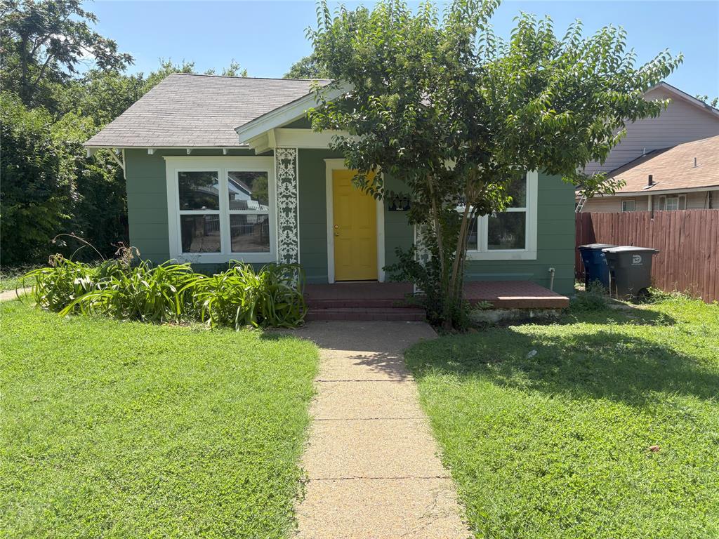 1227 S Oak Cliff Boulevard Property Photo 1