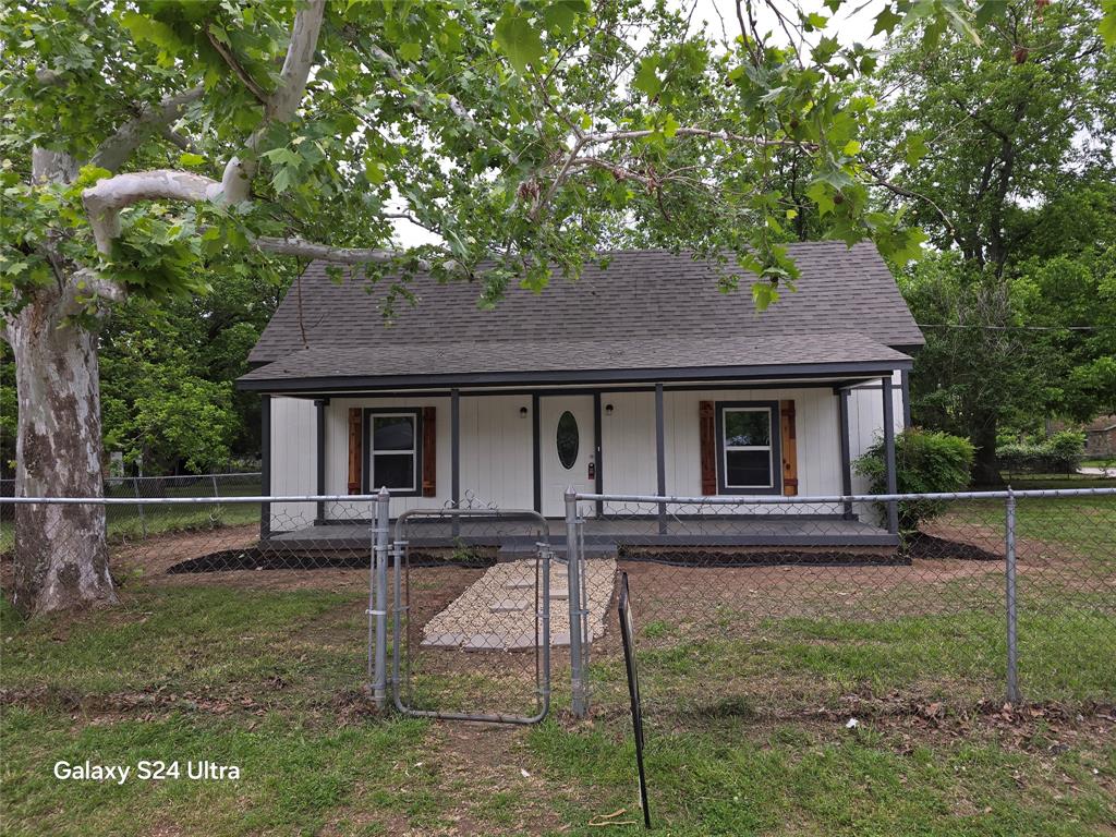 104 Greathouse Street Property Photo 1