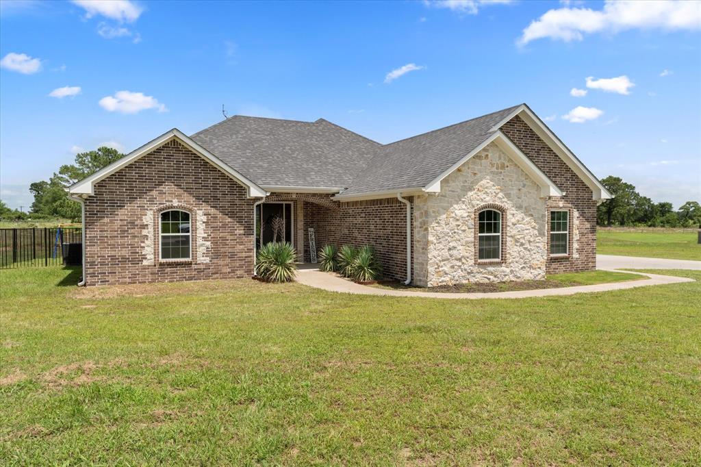 201 Rs County Road 1189 Property Photo 1
