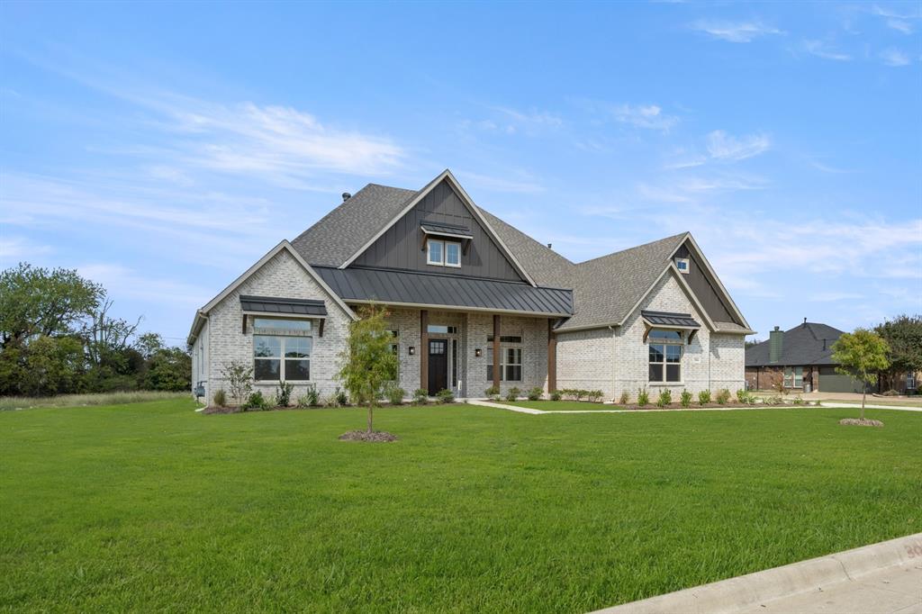 3004 Valley View Drive Property Photo 1