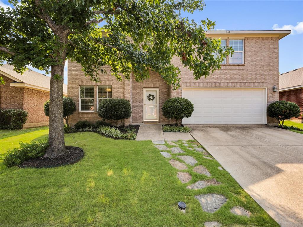 301 Creekview Drive Property Photo 1