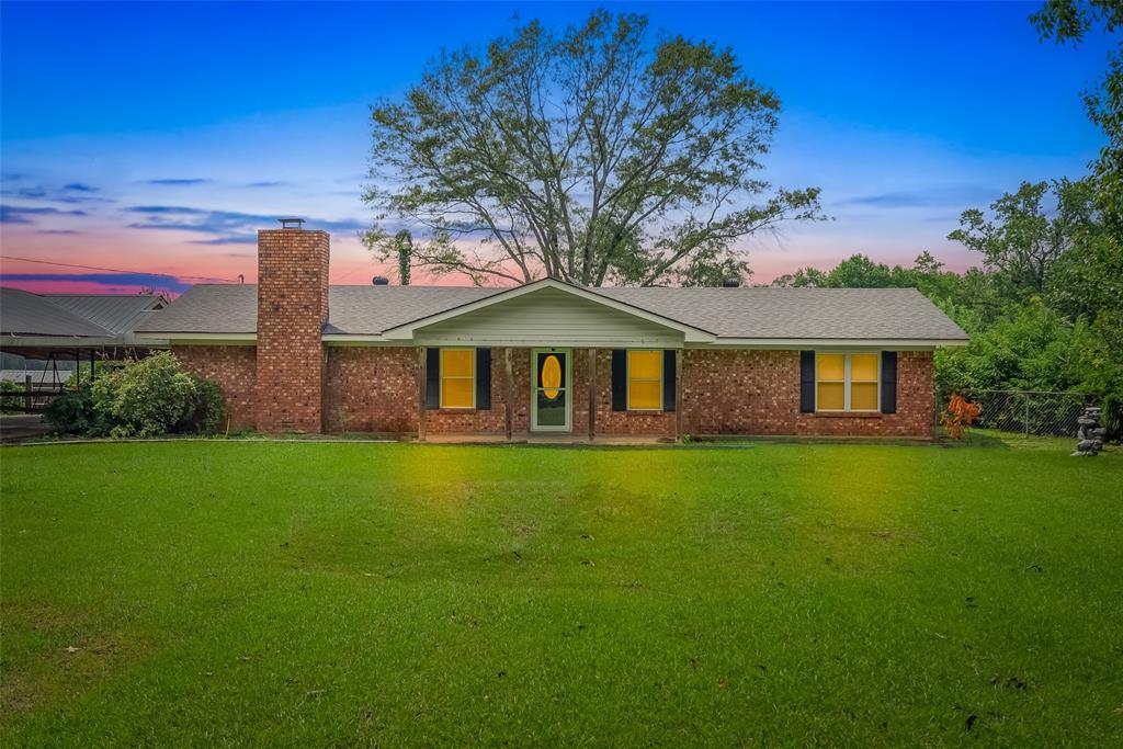 3864 Highway 159 Property Photo 1