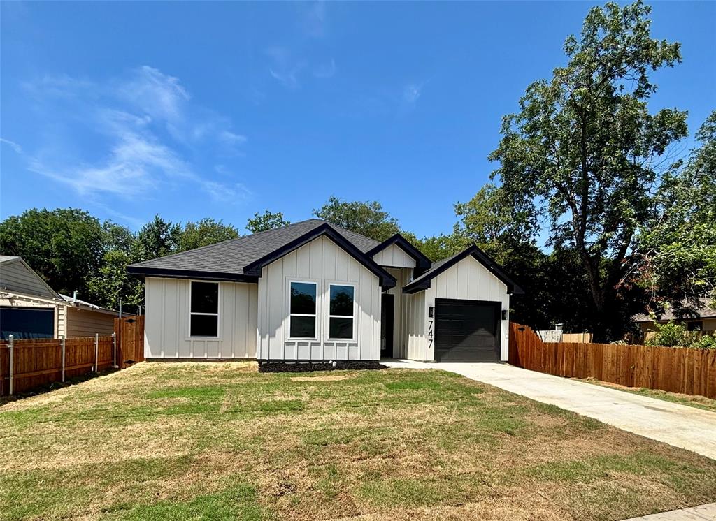 747 Helena Street Property Photo 1
