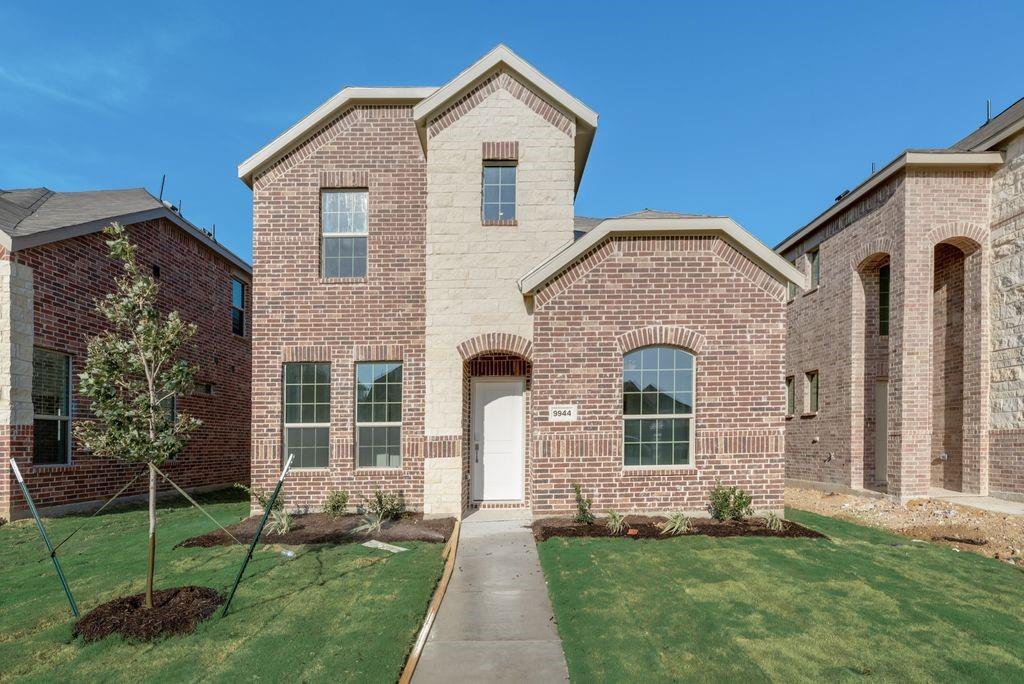 4229 Daisy Hollow Loop Property Photo 1