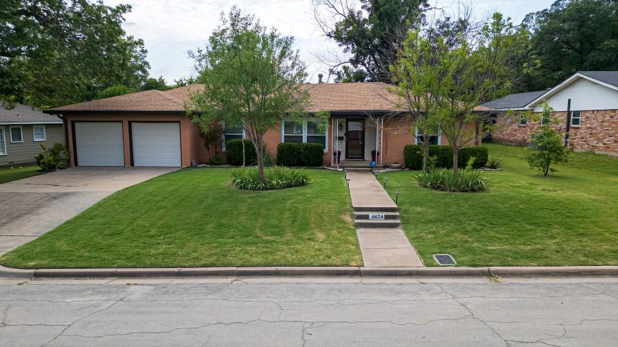 4424 Harlan Avenue