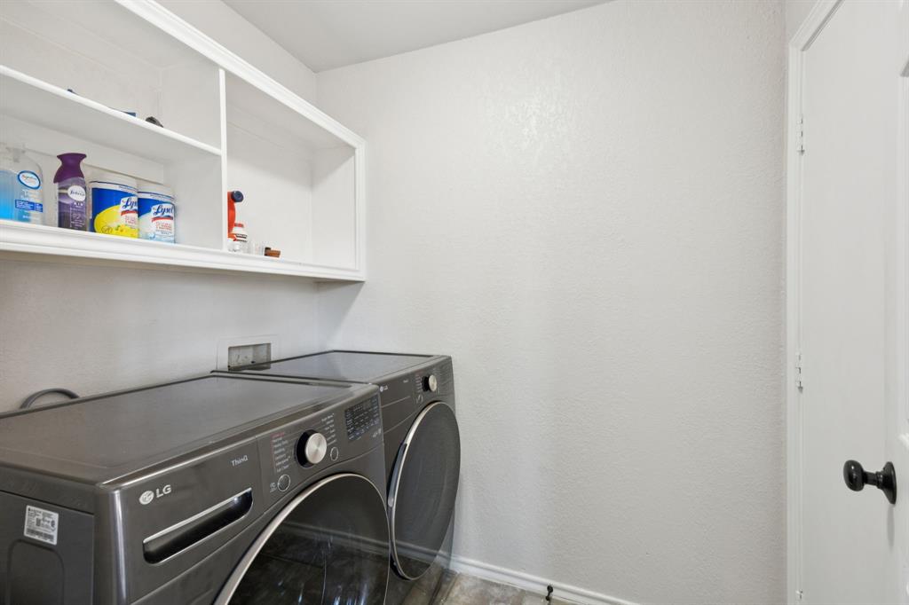 1823 Dew Valley Drive Property Photo 12