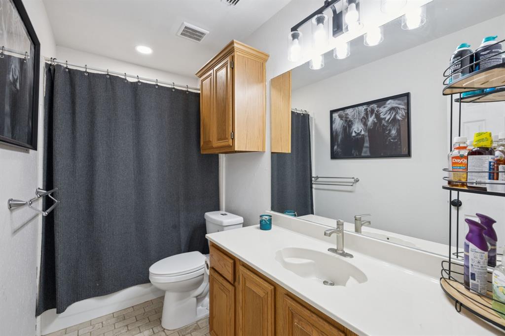 1823 Dew Valley Drive Property Photo 21