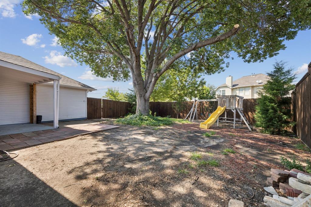 1823 Dew Valley Drive Property Photo 22