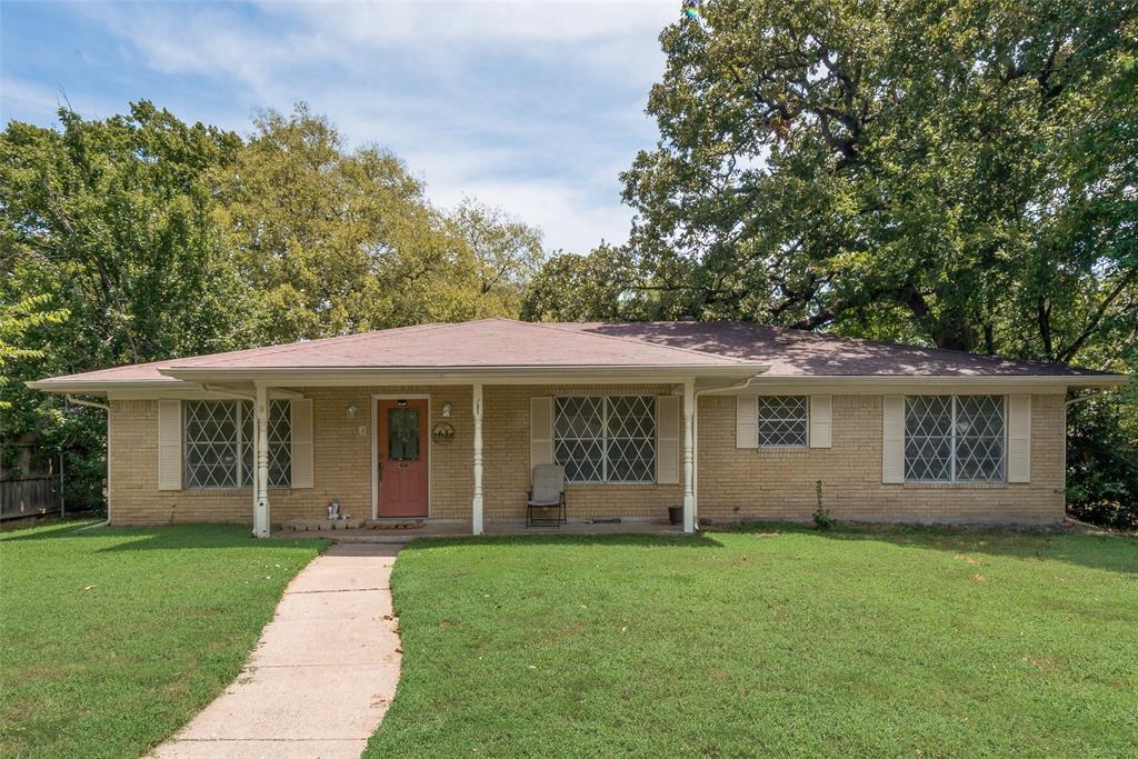 205 Royal Oaks Drive Property Photo 1
