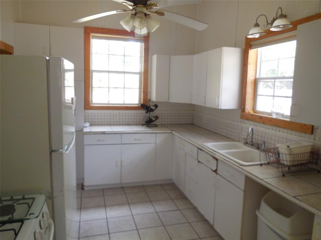 316 Mesquite Street Property Photo 9
